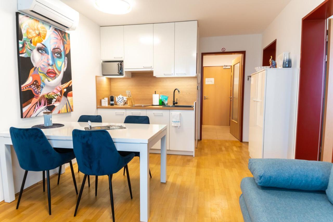Bella Mura Blue Apartment مورفسكه تيبليتسه المظهر الخارجي الصورة